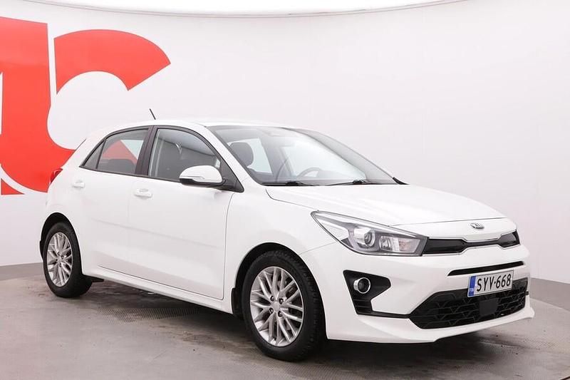 Käytetty Kia Rio EX 101 HP (74 kW) 2021 Viistoperä