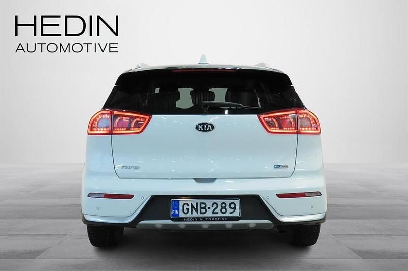 Käytetty Kia Niro EX 105 HP (77 kW) 2018 Valkoinen Katumaasturi