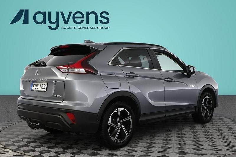 Käytetty Mitsubishi Eclipse Cross Inform 185 HP (136 kW) 2022 Harmaa Katumaasturi