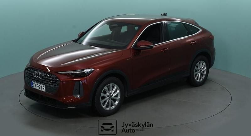 Käytetty Audi Q5 Sportback 299 HP (219 kW) 2025 Punainen Katumaasturi