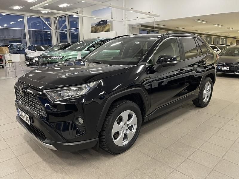 Musta Käytetty 2019 Toyota RAV4 Multidrive S Katumaasturi | 28 600 € (Perustarjous) - Kuva 1/4