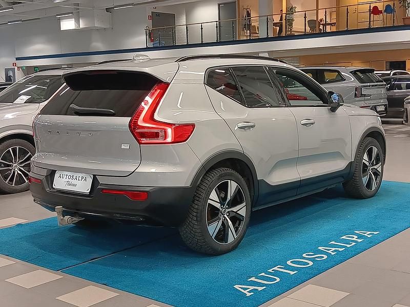 Käytetty Volvo XC40 Plus 300 kW (408 HP) 2024 Katumaasturi