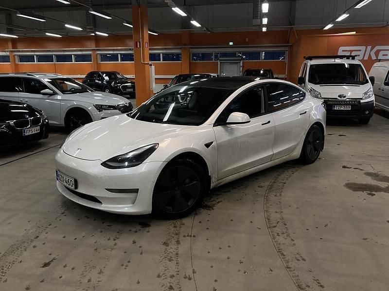 Käytetty 2021 Tesla Model 3 Sedan | 26 800 € (Hyvä tarjous) - Kuva 1/4