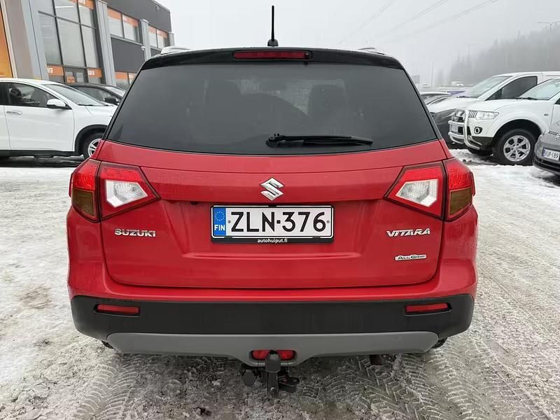 Käytetty Suzuki Vitara GL 120 HP (88 kW) 2017 Katumaasturi