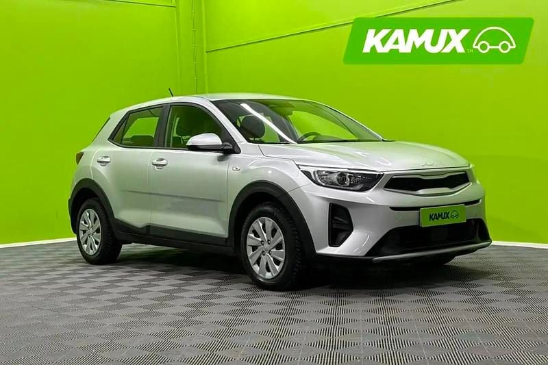 Käytetty Kia Stonic LX 101 HP (74 kW) 2024 Hopea / harmaa Katumaasturi