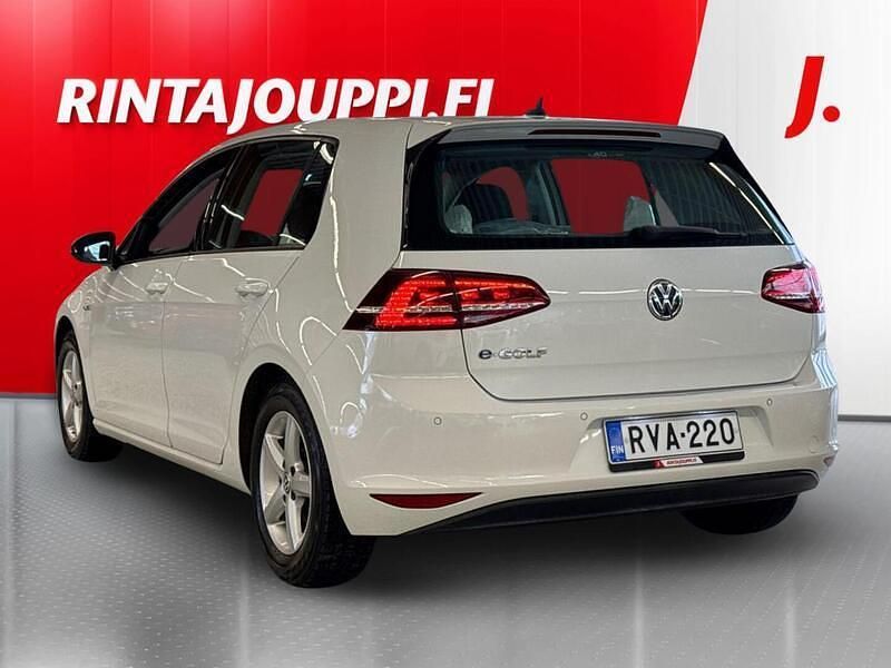 Käytetty VW e-Golf 85 kW (116 HP) 2015 Valkoinen Viistoperä