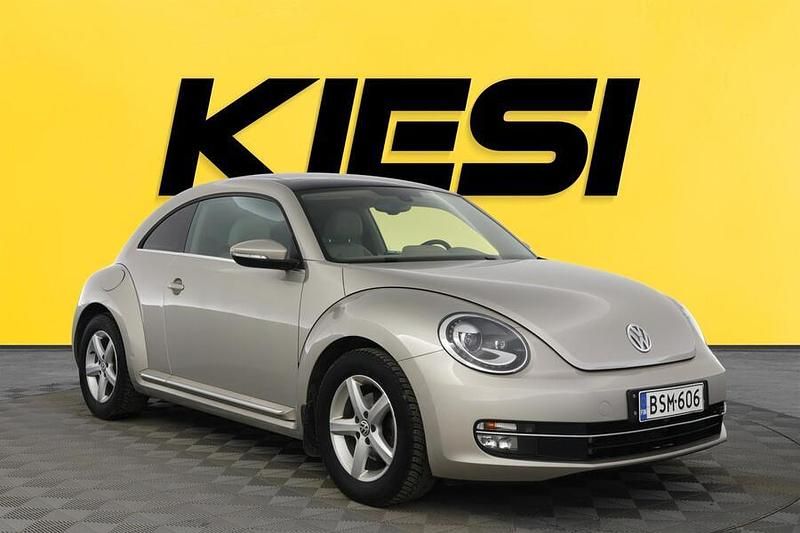 Käytetty VW Beetle Design 105 HP (77 kW) 2015 Viistoperä