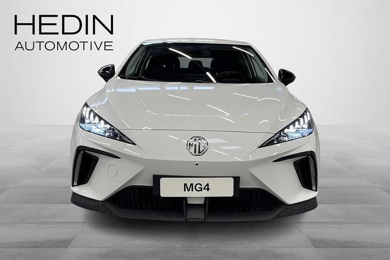 Uusi MG MG4 EV Luxury 150 kW (204 HP) 2025 Valkoinen Viistoperä