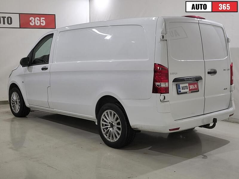 Käytetty Mercedes Vito 163 HP (119 kW) 2020 Van