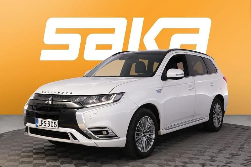 Käytetty Mitsubishi Outlander P-HEV Instyle 224 HP (164 kW) 2019 Farmari