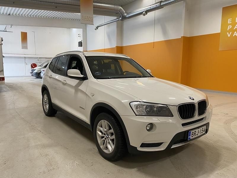 Käytetty BMW X3 Sport Line 184 HP (135 kW) 2014 Katumaasturi