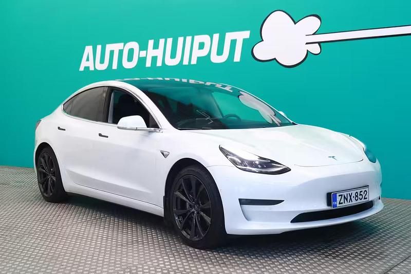 Valkoinen Käytetty 2020 Tesla Model 3 Long Range AWD Sedan | 21 790 € (Perustarjous) - Kuva 1/4