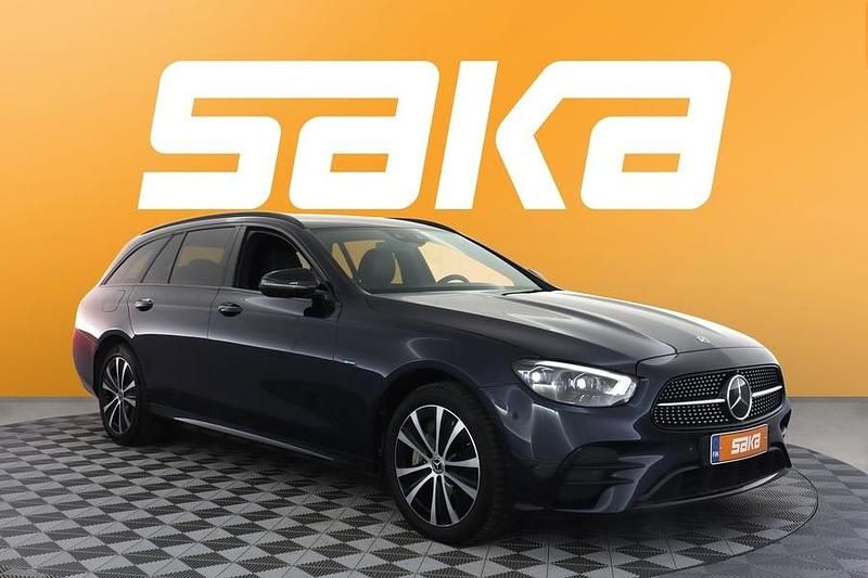 Käytetty Mercedes E300 Business 306 HP (225 kW) 2021 Farmari