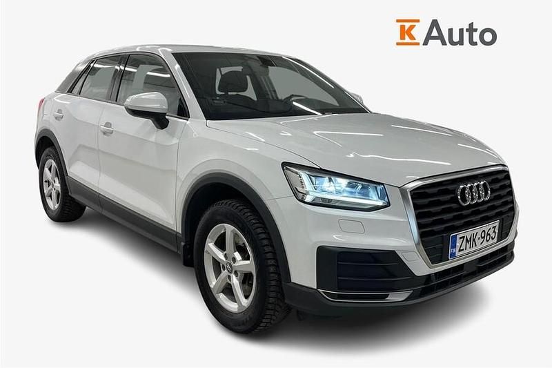 Käytetty Audi Q2 Business Plus 116 HP (85 kW) 2018 Valkoinen Katumaasturi
