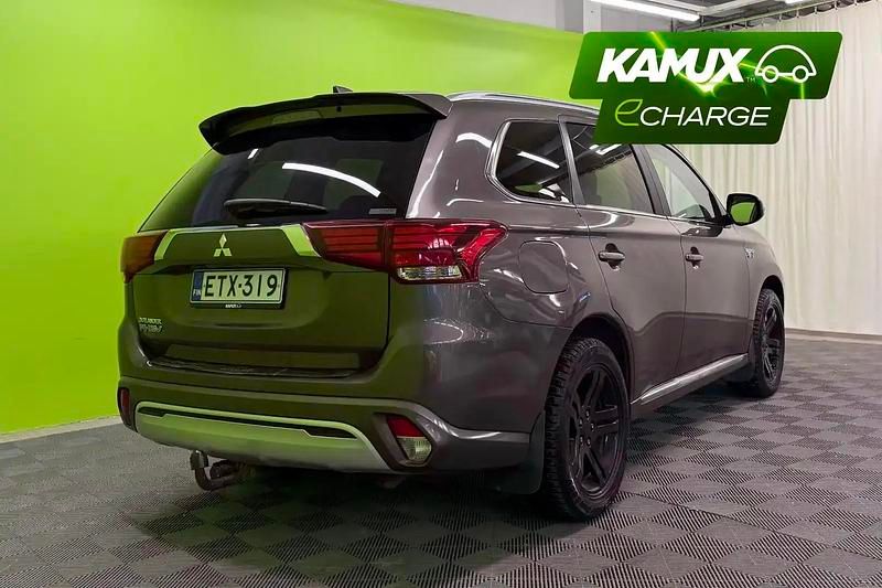 Käytetty Mitsubishi Outlander P-HEV Active 135 HP (99 kW) 2021 Katumaasturi
