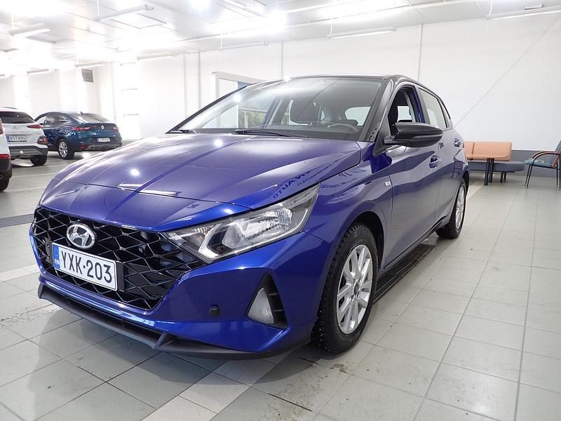 Käytetty Hyundai i20 Comfort 101 HP (74 kW) 2018 Star dust metal Viistoperä
