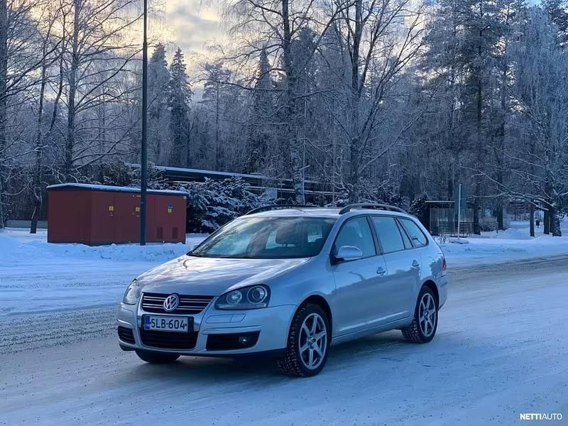 Käytetty VW Golf VI Comfortline 105 HP (77 kW) 2009 Viistoperä