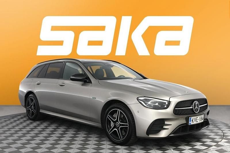 Käytetty 2021 Mercedes E300 Avantgarde Farmari | 30 890 € (Perustarjous) - Kuva 1/3