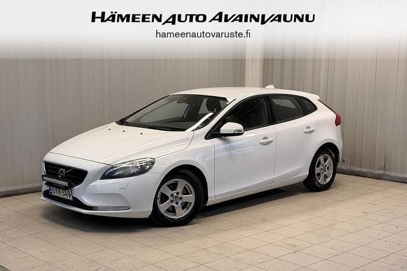 Käytetty Volvo V40 Kinetic 114 HP (83 kW) 2013 Valkoinen Viistoperä