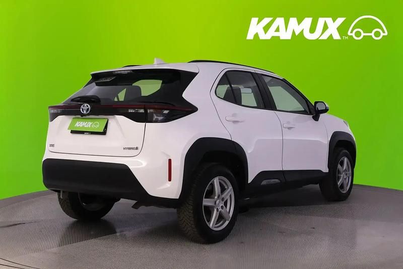 Käytetty Toyota Yaris Cross Active 92 HP (67 kW) 2024 Valkoinen Katumaasturi