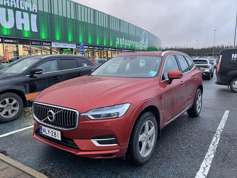 Käytetty 2020 Volvo XC60 Business Edition Katumaasturi | 33 800 € (Hyvä tarjous) - Kuva 1/3