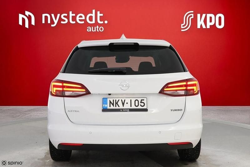 Käytetty Opel Astra Innovation 150 HP (110 kW) 2017 Valkoinen Farmari