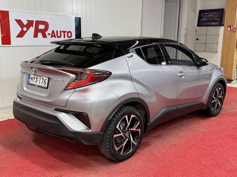 Käytetty Toyota C-HR Premium 122 HP (89 kW) 2017 Katumaasturi