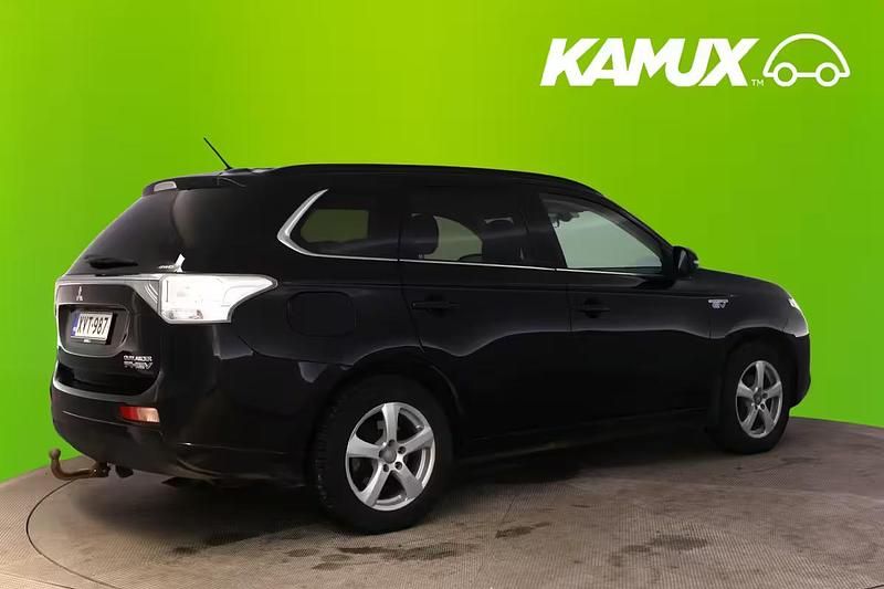 Käytetty Mitsubishi Outlander P-HEV Instyle 203 HP (149 kW) 2014 Valkoinen Katumaasturi