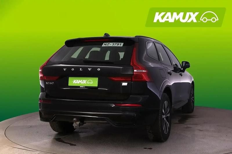 Käytetty Volvo XC60 Plus 349 HP (256 kW) 2023 Musta Katumaasturi