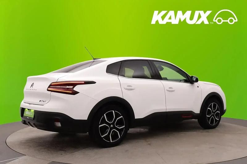Käytetty Citroën e-C4 Feel 100 kW (136 HP) 2023 Valkoinen Sedan
