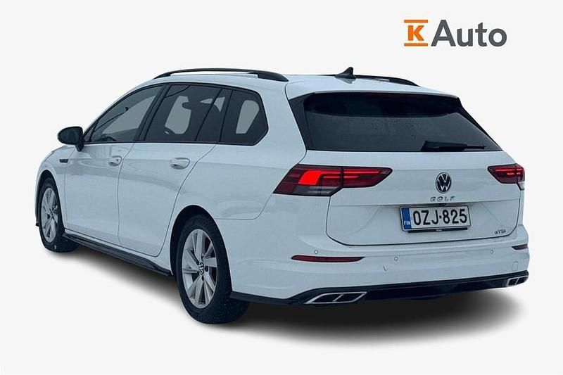 Käytetty VW Golf VIII Business 131 HP (96 kW) 2022 Valkoinen Farmari