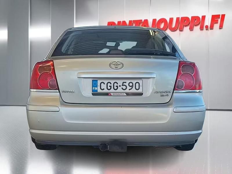 Käytetty Toyota Avensis Business Edition 163 HP (119 kW) 2004 Hopea Viistoperä