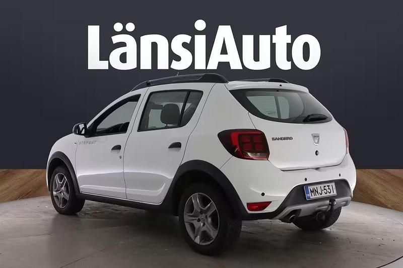 Käytetty Dacia Sandero Stepway 90 HP (66 kW) 2017