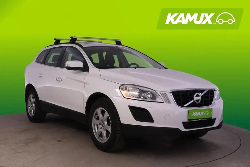 Käytetty Volvo XC60 Momentum 163 HP (119 kW) 2013 Valkoinen Katumaasturi