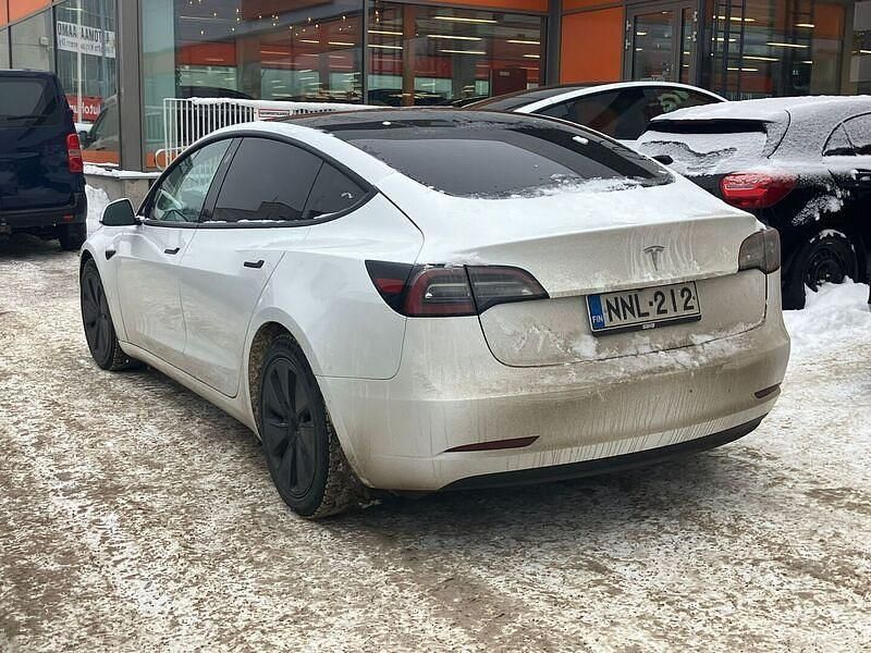 Käytetty Tesla Model 3 Standard Range Plus 211 kW (287 HP) 2021 Sedan