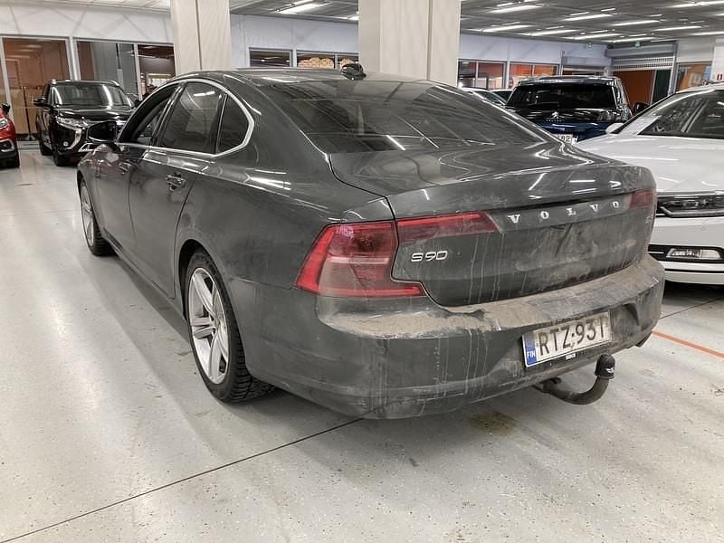 Käytetty Volvo S90 Business Edition 150 HP (110 kW) 2019 Sedan