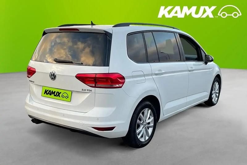 Käytetty VW Touran 150 HP (110 kW) 2017 Valkoinen Tila-auto
