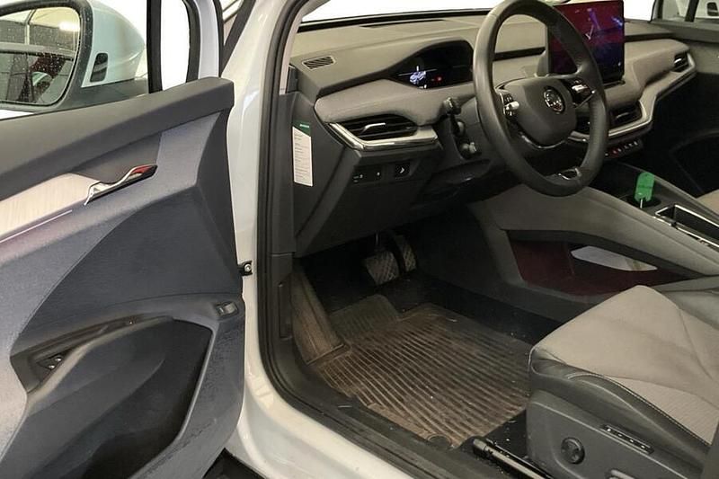 Käytetty Skoda Enyaq iV 150 kW (204 HP) 2022 Katumaasturi