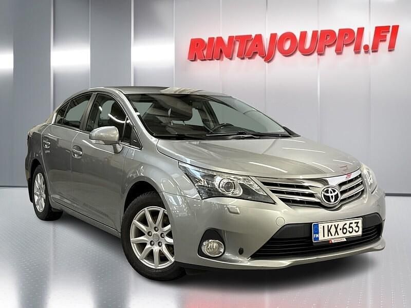 Käytetty Toyota Avensis Multidrive S 147 HP (108 kW) 2012 Harmaa Sedan