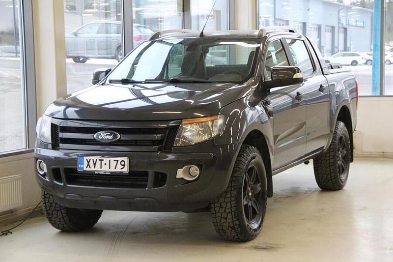 Käytetty Ford Ranger Wildtrack 200 HP (147 kW) 2015 Musta Nouto