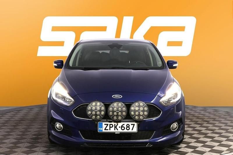 Käytetty Ford S-MAX ST-Line 180 HP (132 kW) 2016 Tila-auto