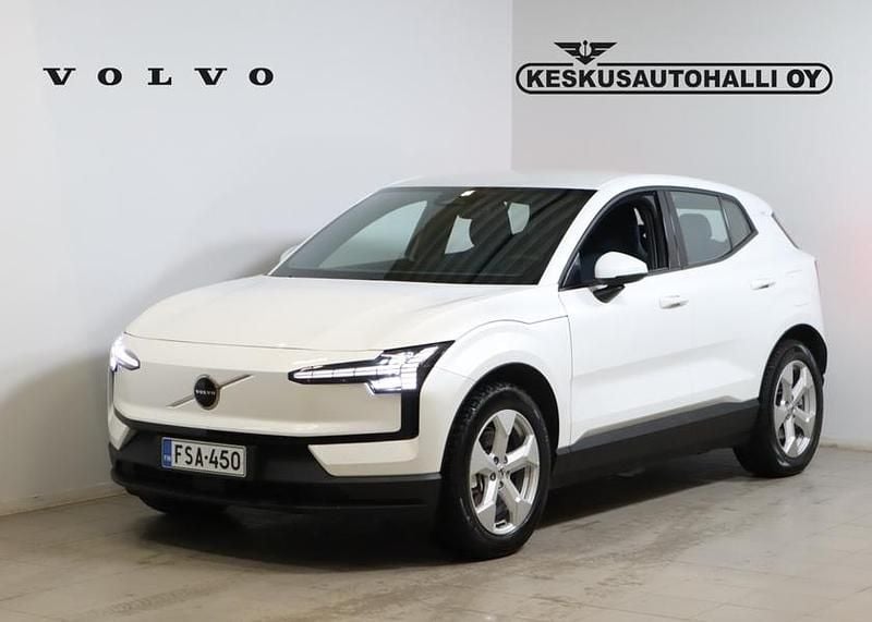 Käytetty Volvo EX30 Core 200 kW (272 HP) 2024 Valkoinen Katumaasturi