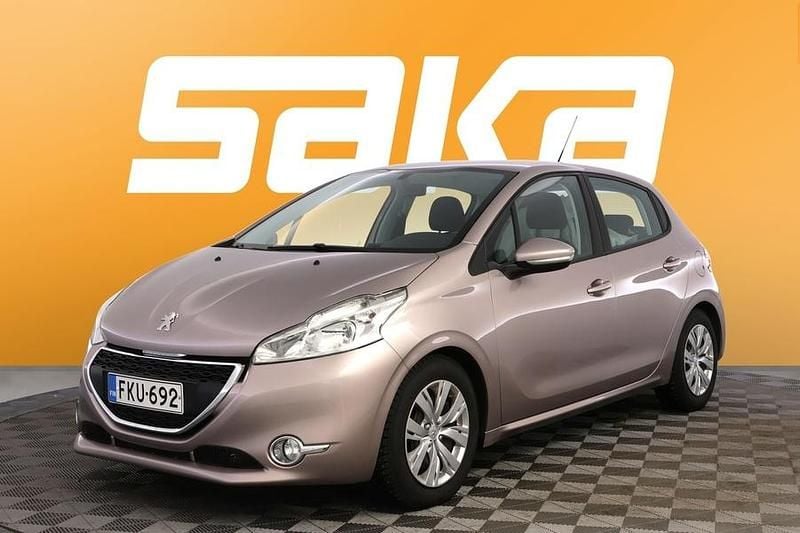 Käytetty Peugeot 208 Active 95 HP (69 kW) 2012 Viistoperä