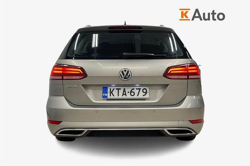 Käytetty VW Golf VII Highline 150 HP (110 kW) 2018 Harmaa Farmari