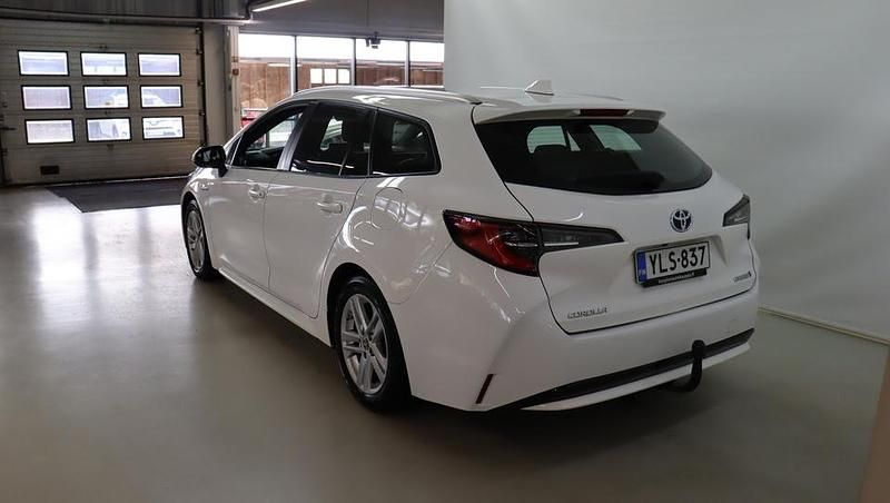 Käytetty Toyota Corolla Active 122 HP (89 kW) 2020 Valkoinen Farmari