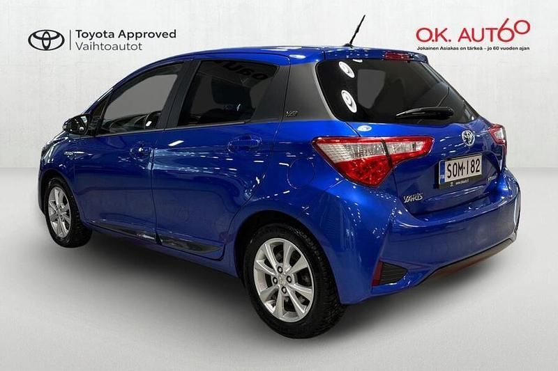 Käytetty Toyota Yaris Hybrid Edition 73 HP (53 kW) 2020 Sininen Viistoperä
