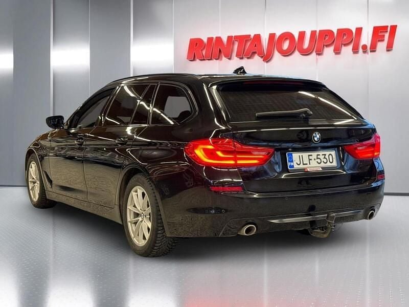 Käytetty BMW 518 150 HP (110 kW) 2019 Musta Farmari