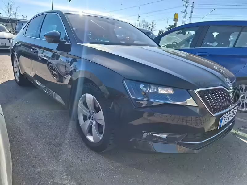 Ruskea Käytetty 2018 Skoda Superb Business Line Sedan | 22 880 € (Hyvä tarjous) - Kuva 1/4