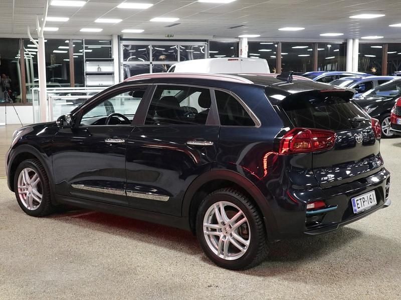 Käytetty Kia Niro Premium 150 kW (204 HP) 2021 Sininen Katumaasturi