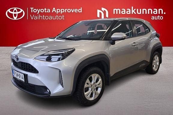 Käytetty Toyota Yaris Cross Active 116 HP (85 kW) 2022 Hopea Katumaasturi
